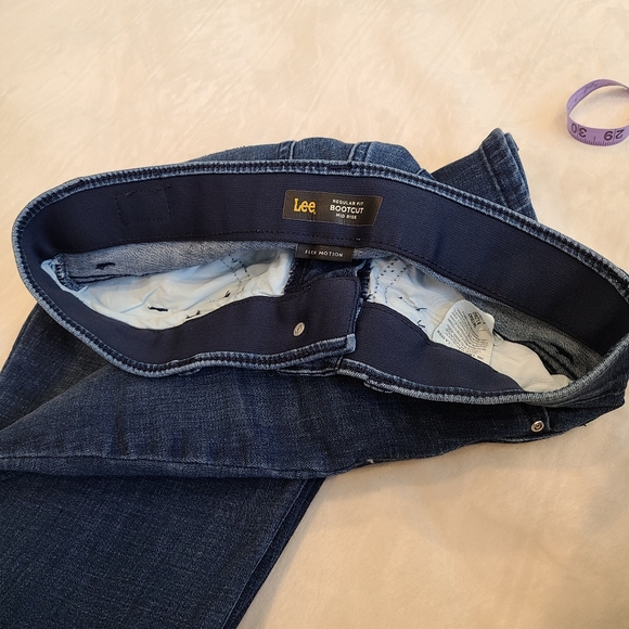LEE Regular fit bootcut Mid rise flex motion waist elastic jeans - Picture 13 of 13